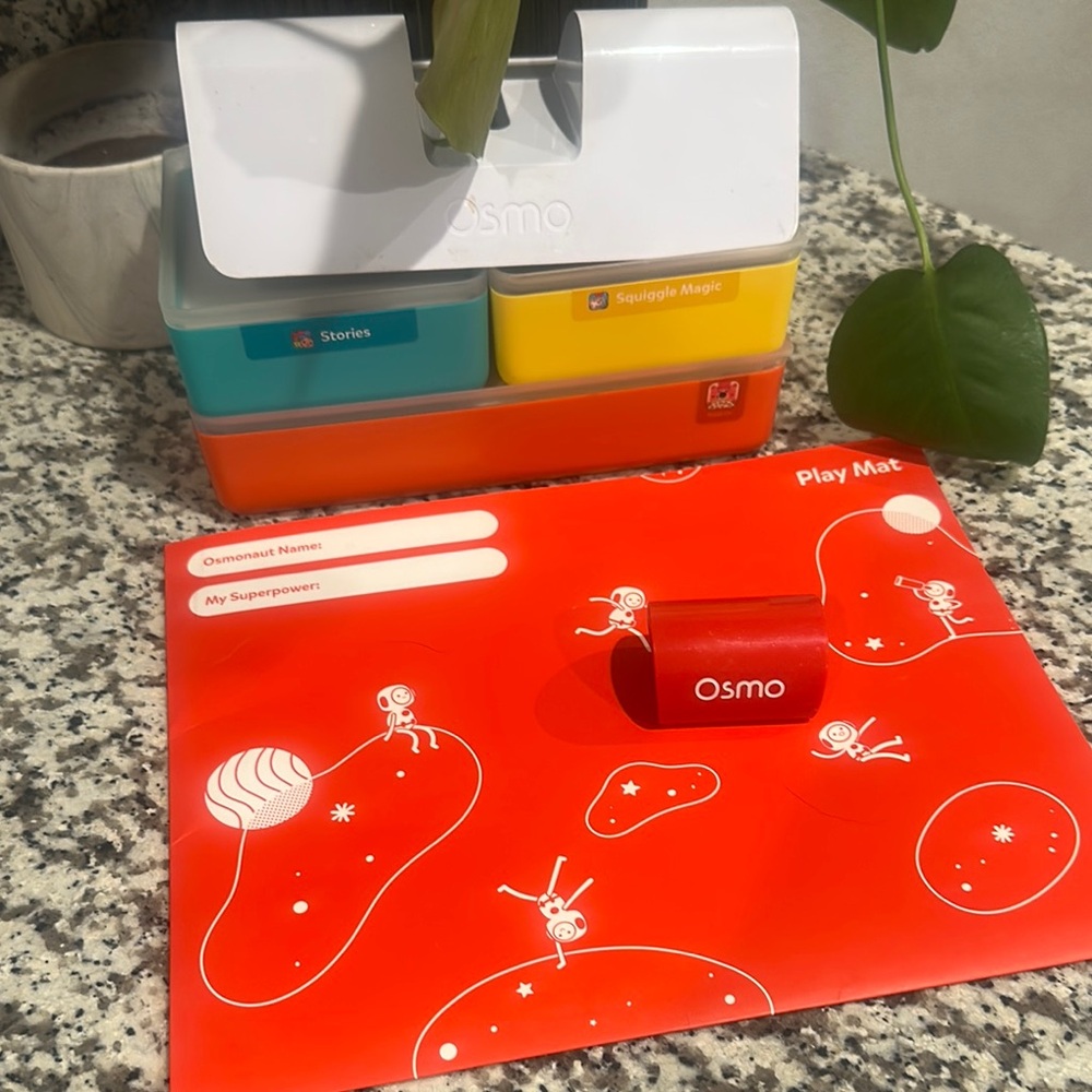 Osmo Play Mat and Storage Set - Red and White
